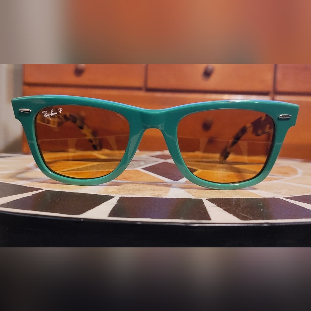 Brand New Wayfarer Ray-Ban Sunglasses Unisex